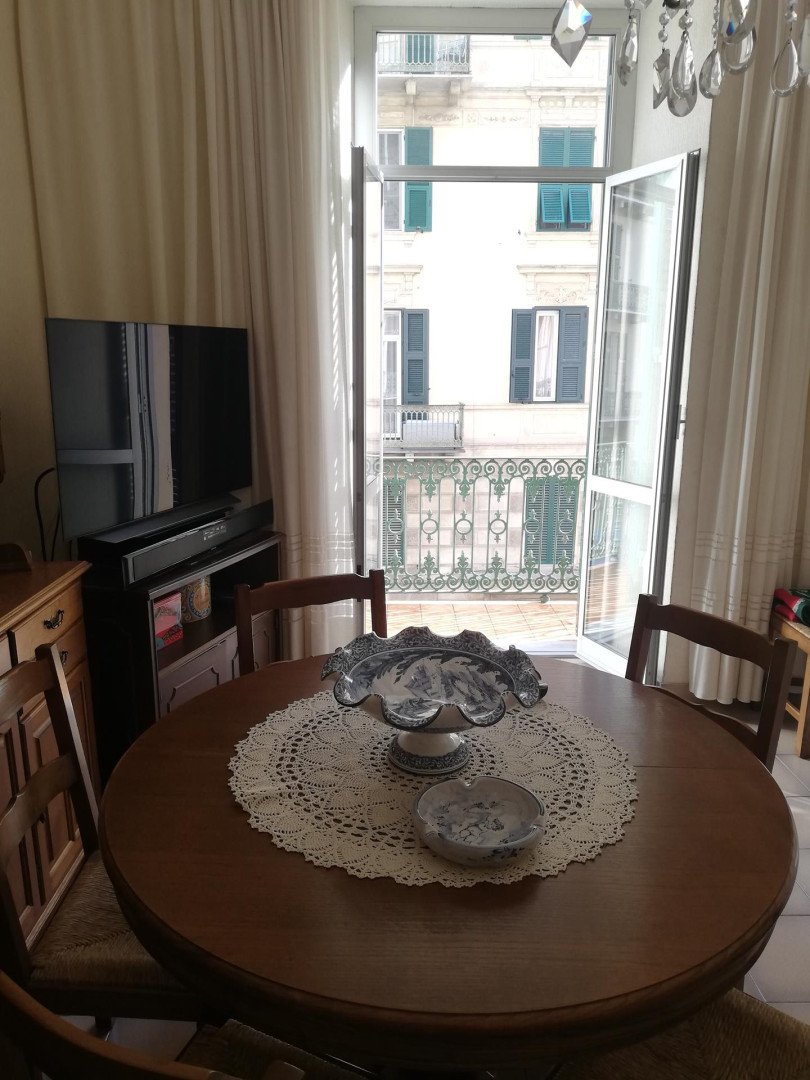 AMPIO APPARTAMENTO IN CENTRO