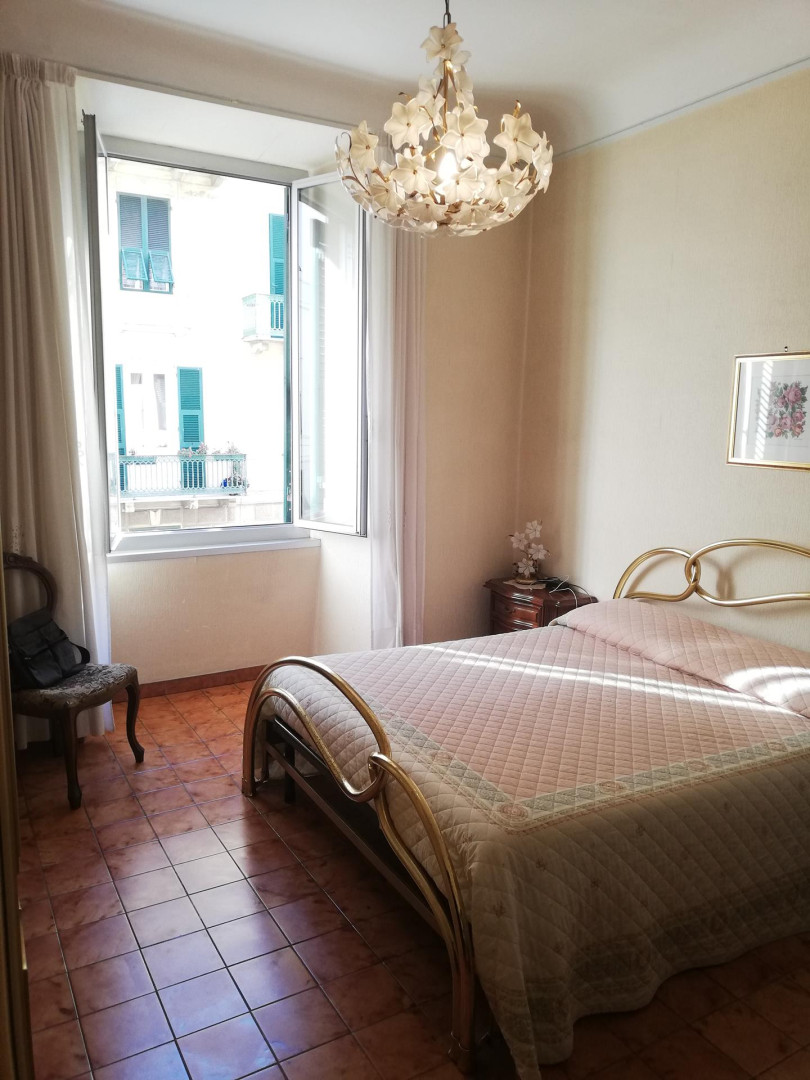 AMPIO APPARTAMENTO IN CENTRO