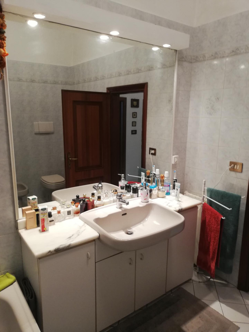 AMPIO APPARTAMENTO IN CENTRO